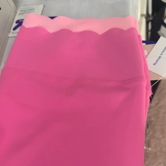 Pink Scalloped Waist Capri Leggings NWT by Joy Lab - Picture 7 of 7